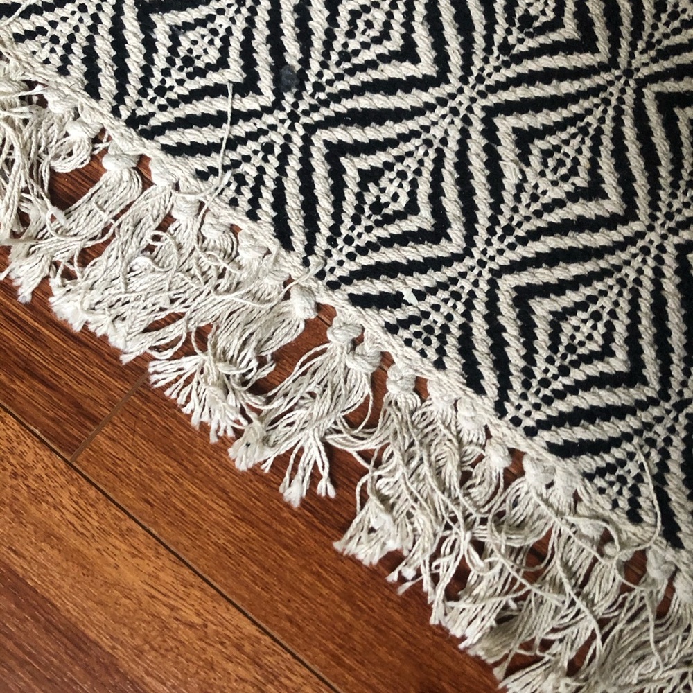 BOHO RUG / BEDROOM RUG / HOME DECOR & ACCENT RUG - Picture 6 of 6